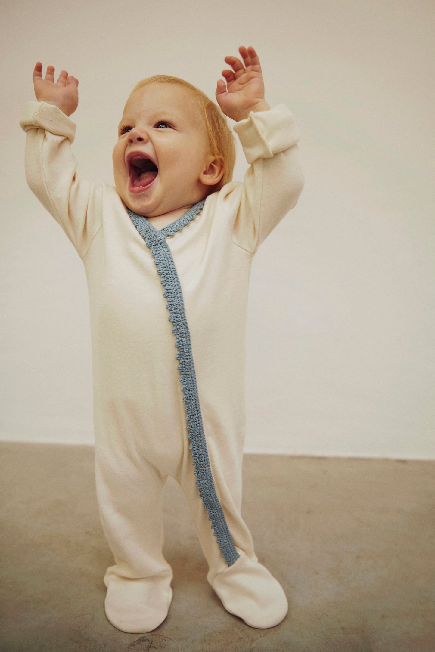 Footie Babygrow QUINCY - Light Moon