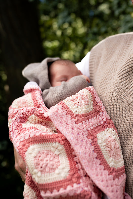 Granny Square Blanket - Soft Pinks