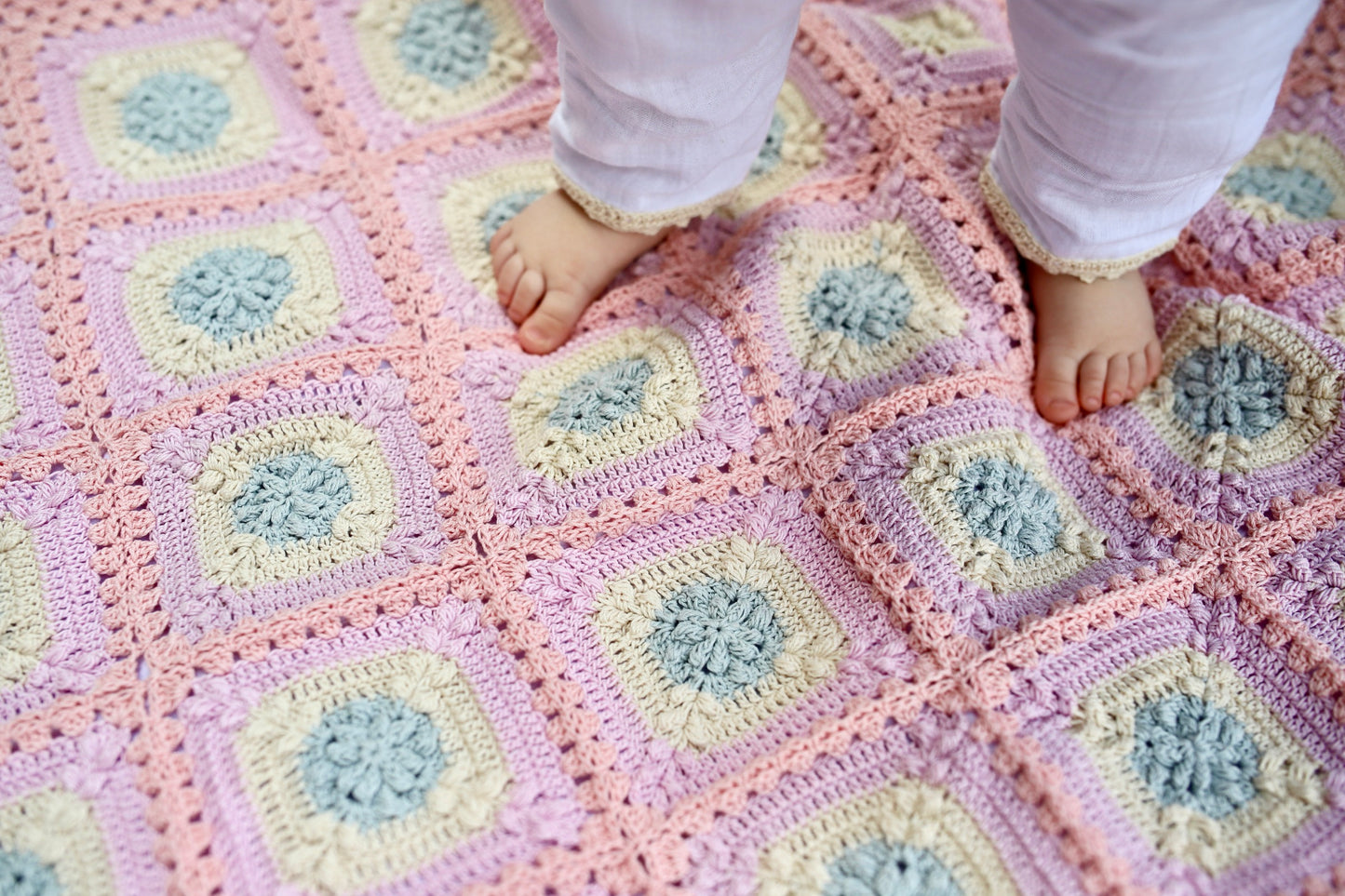 Granny Square Blanket - Candy Cloud